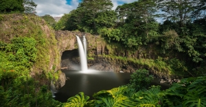 Top 5 Waterfalls to See in Hawaii Top 5 Waterfalls to See in Hawaii